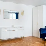 Apartment Szpitalna Centre By Bookinghost Warschau